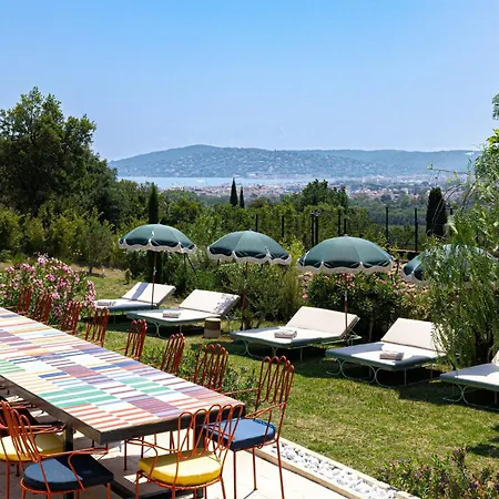 Villa Ref 2159 - - Sea View For Rent *